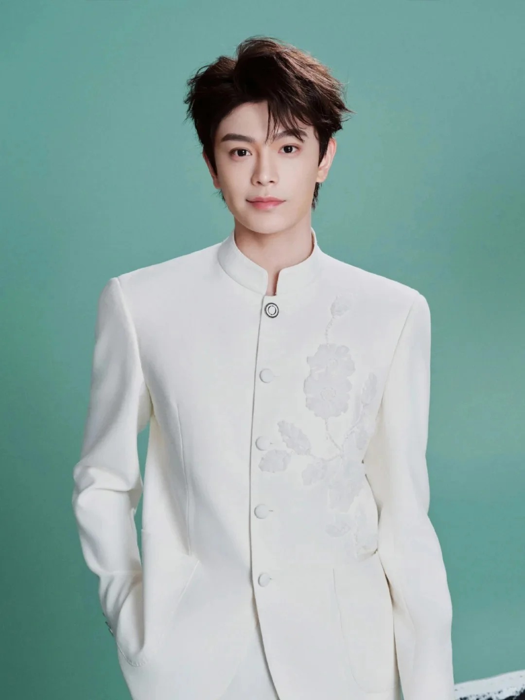 ??春日序 Get丁禹兮純白新中式西裝_1_XIGEMA 西格瑪 高級西裝定製_來自小紅書網(wǎng)頁版.jpg